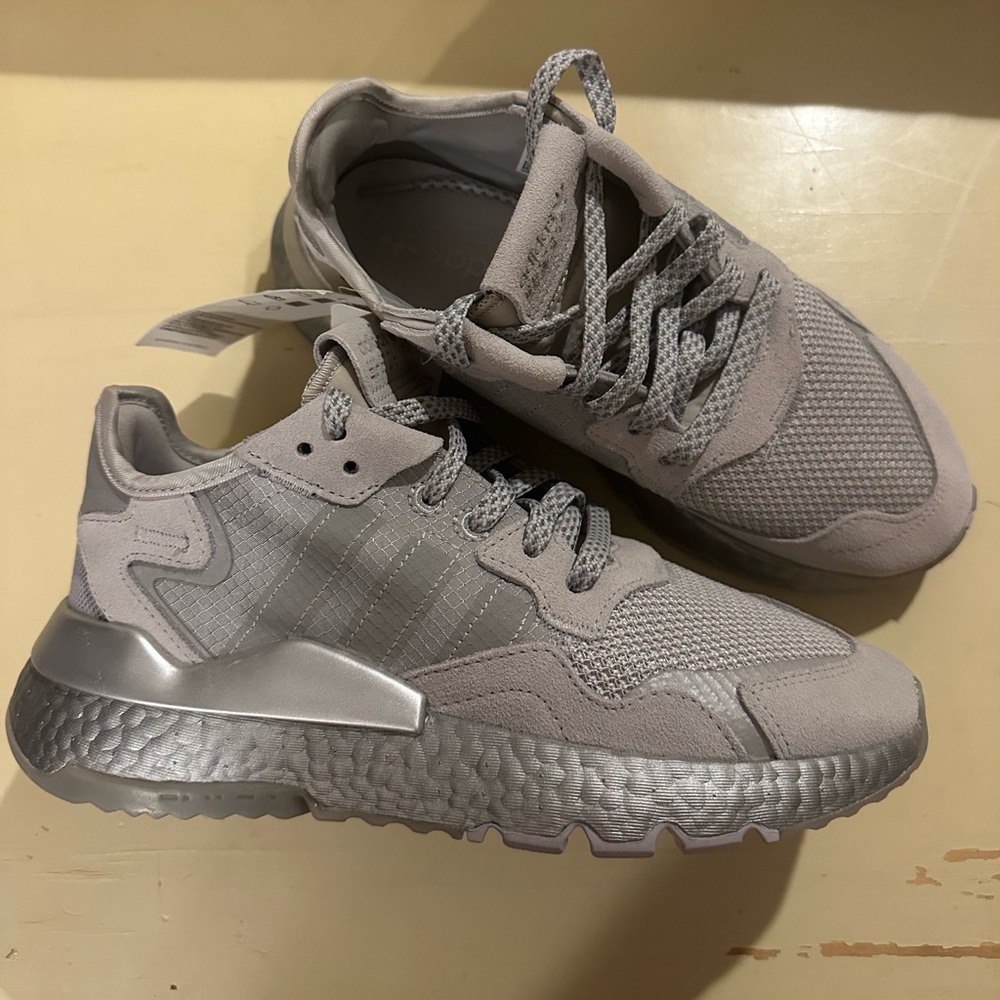 Women’s 8 Nite Jogger Grey Silver Metallic Boost Rare